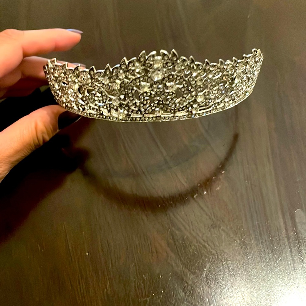 New Sparkly Bridal Crown